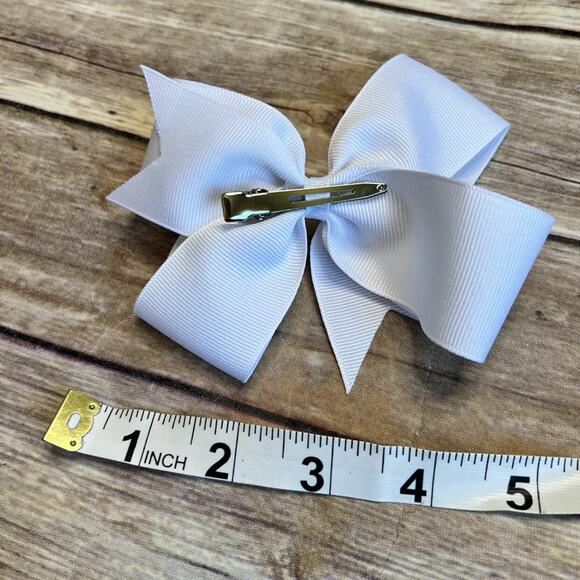 Matilda Jane White Hair Bow - Picture 3 of 3